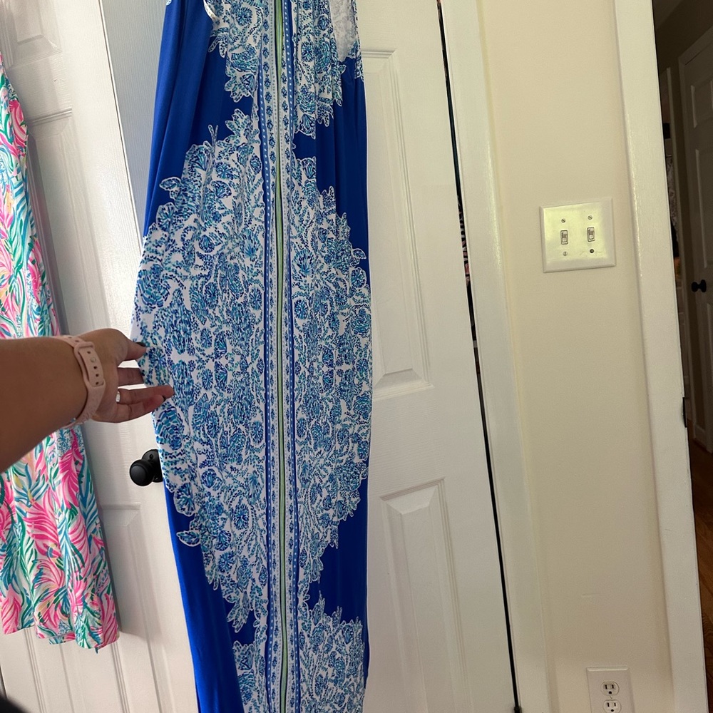 Lily Pulitzer Dress size large worn 1 time. Beautiful pet/smoke free home